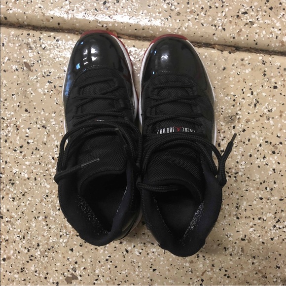 Bred 11 size 8.5 - Picture 3 of 4